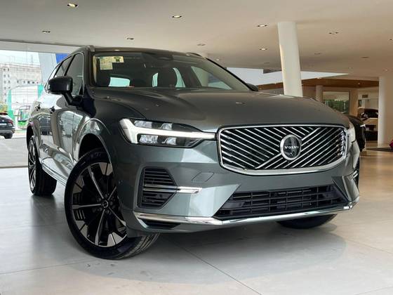 VOLVO XC60 2.0 T8 PHEV ULTRA AWD GEARTRONIC